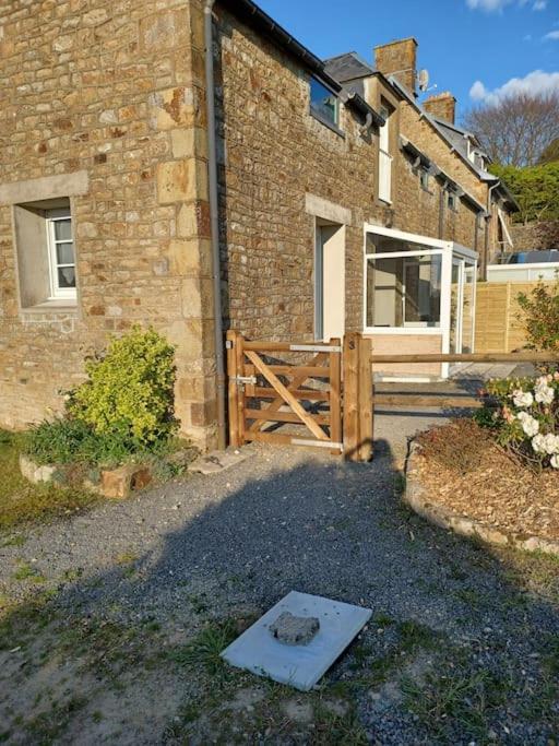 Maison Face Au Mont Avec Exterieur Avranches Bagian luar foto